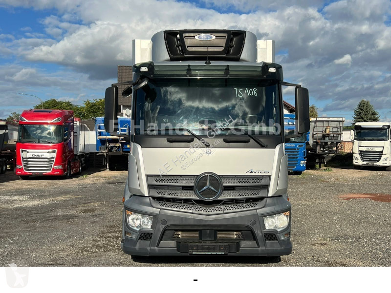 Teherautó Mercedes 2543 LL M CS...