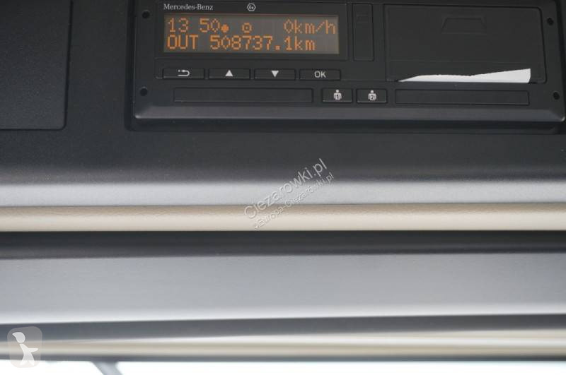 Kamión Mercedes 2542