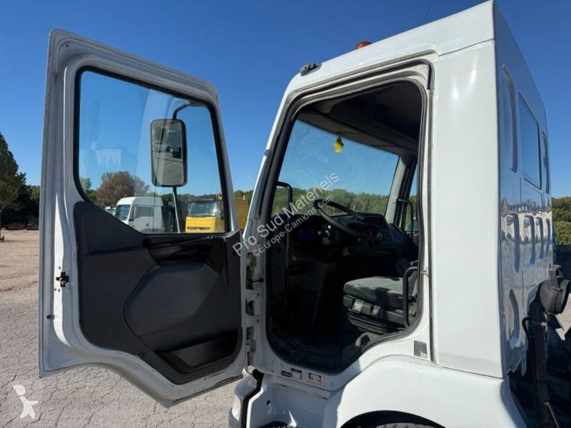 Renault 220 DCI truck