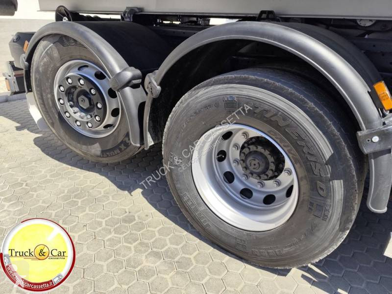 Iveco 260S40 truck