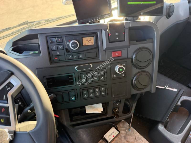 Teherautó Renault 520.26 DTI 13