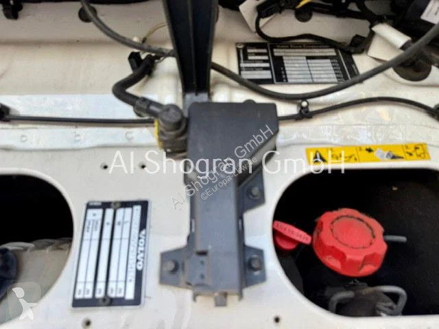 Kamion Volvo 460 / 8x4 / Voll Blatt / Euro 6