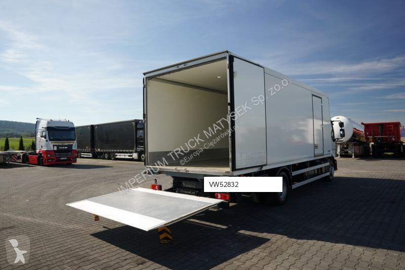 Kamion Renault / D 280 / CHŁODNIA - 6,7 M /...