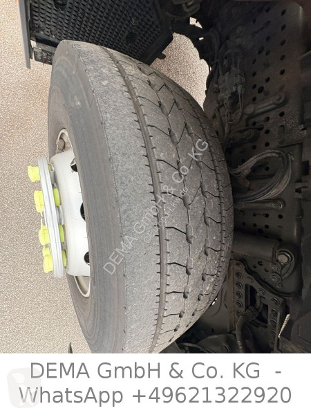 Teherautó Mercedes...