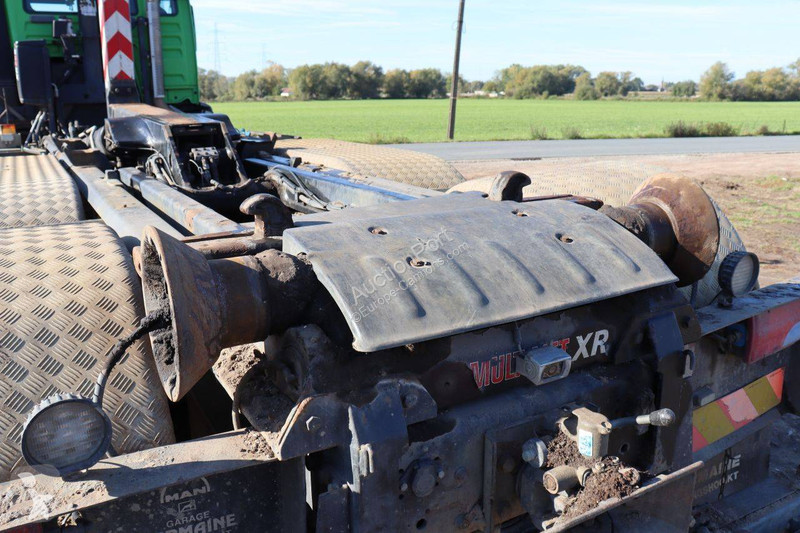 MAN 35.440 truck