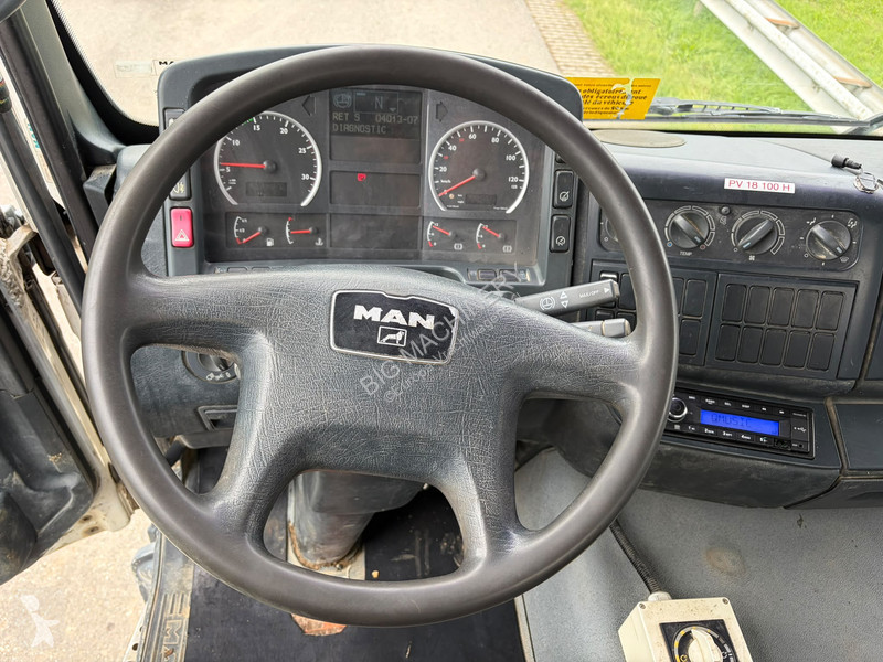 Kamion MAN TGA 8x4 Schwing Stetter 9m3 Concrete...