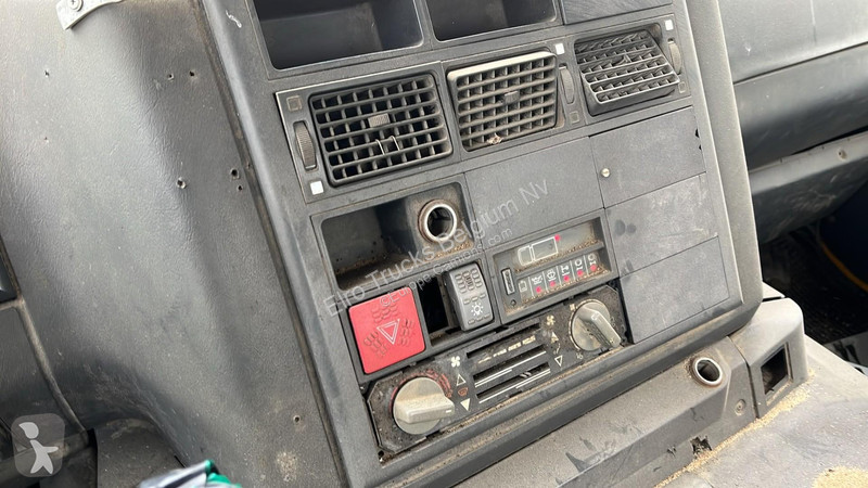 Kamion Iveco 260 E 30 (MANUAL PUMP / POMPE...