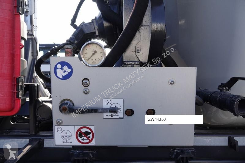 Kamion Scania P 410 / 6x4 / BETONOMIESZARKA /...