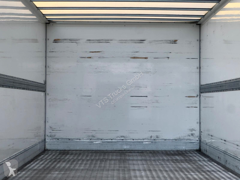 Kamion MAN 10.220 4x2 BL Koffer/LBW/EBA/LGS
