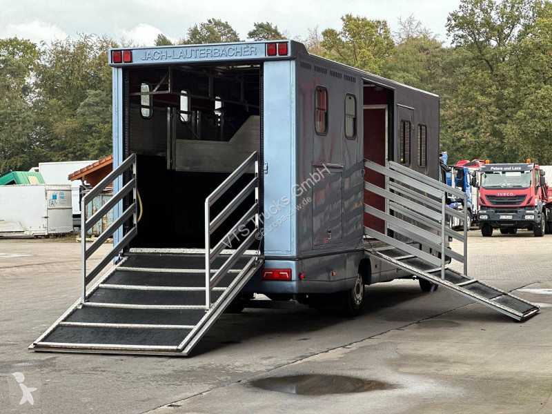 Kamion Mercedes 1017 L 4x2 BL Pferdetransporter...