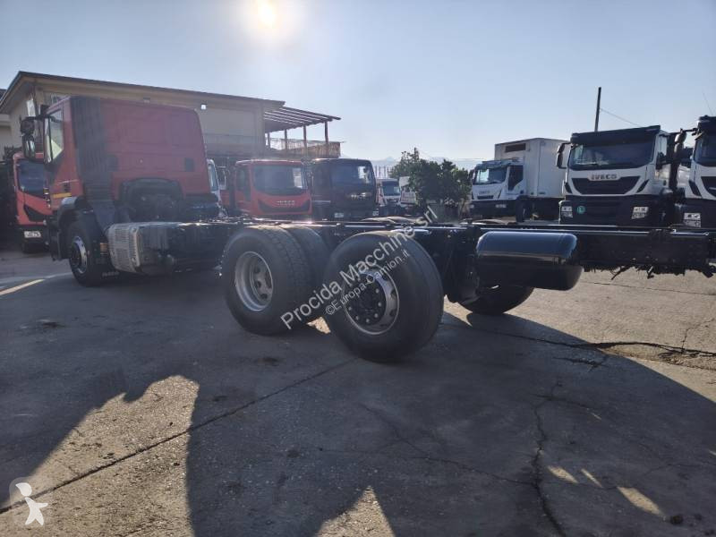 Iveco AD 260 S 31 truck