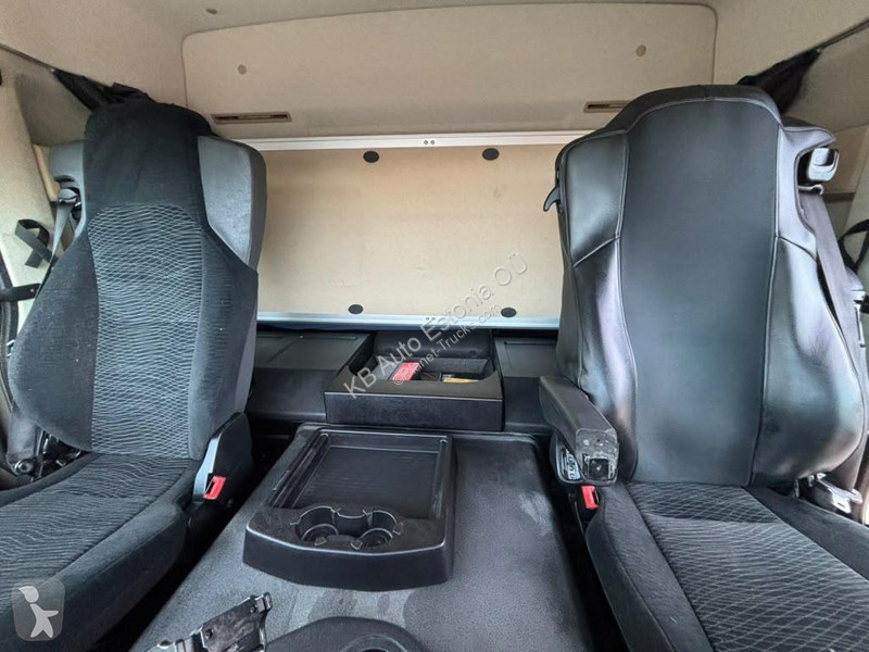 شاحنة Mercedes 1827 4x2 LOW MILEAGE ! / BOX...