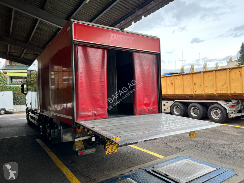 Kamion Iveco 260s42 stralis