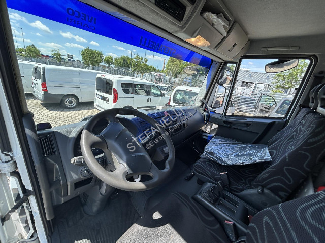 Camion Iveco EUROCARGO ML120E21/P BOX + SPONDA