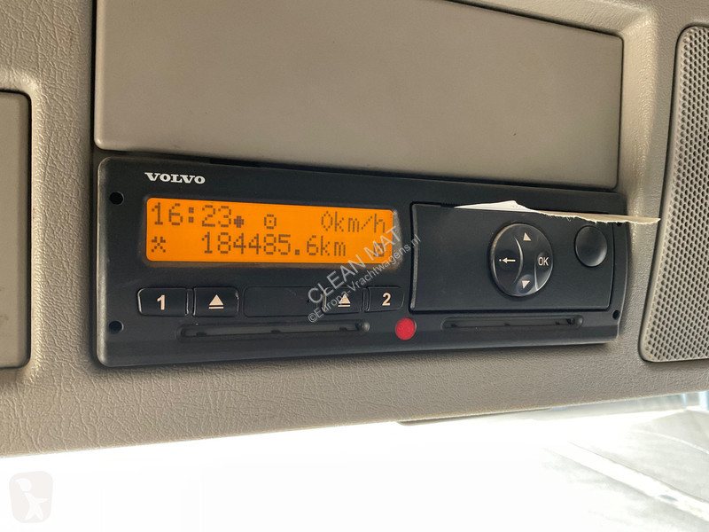 Camion Volvo 340 4x4 Palfinger 10 Tonmeter...