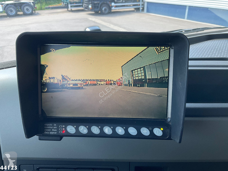 Camion Volvo 420 8x2 Hiab 25 Tonmeter laadkraan...