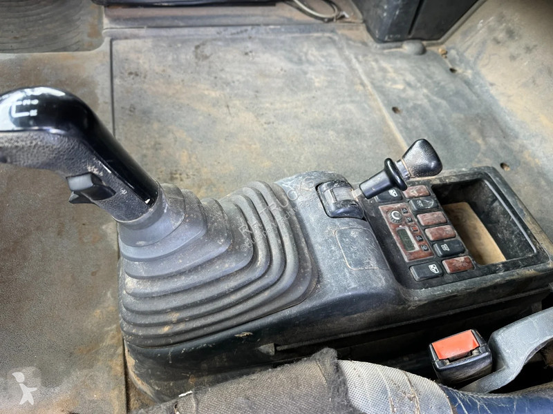 Kamion MAN 26.530 6X4 MANUAL 3 PEDALS TIPPER...