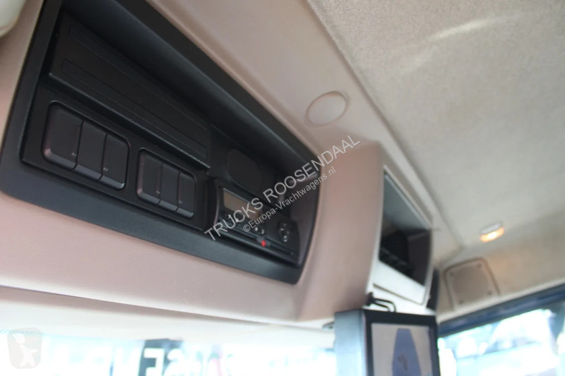 Kamion DAF 210 + EURO 6 + LIFT + 12T