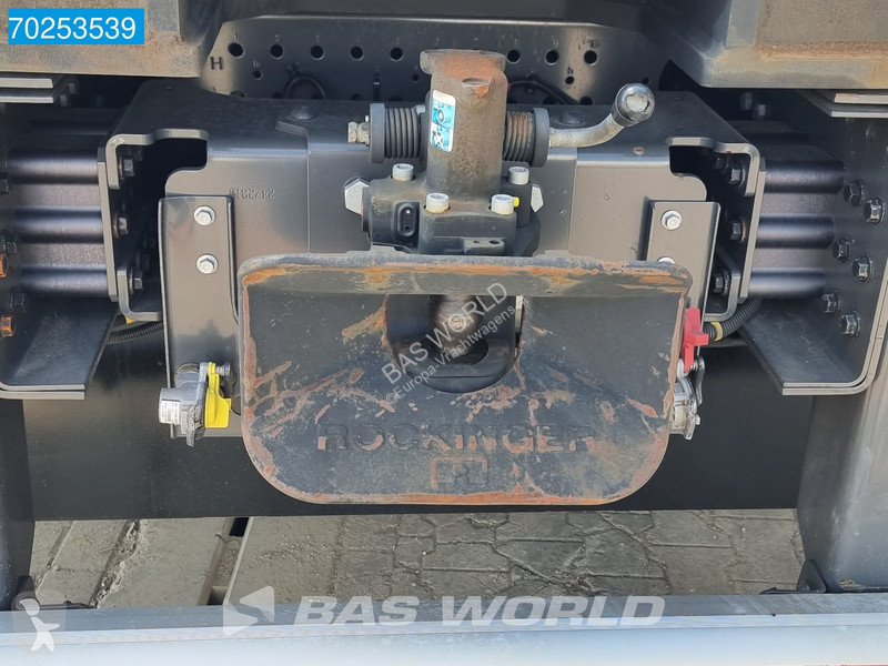 Camion Volvo 420 8X2 Repaired Damage Hiab...