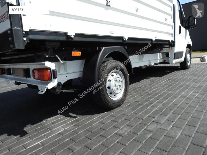Véhicule utilitaire Peugeot BOXER WYWROTKA...