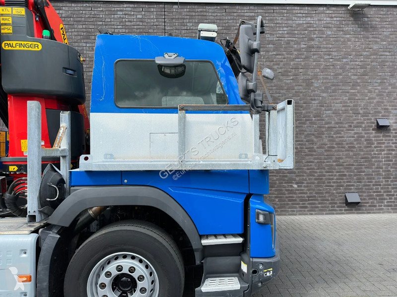Kamion Volvo FMX 420 6X2 + PALFINGER PK...