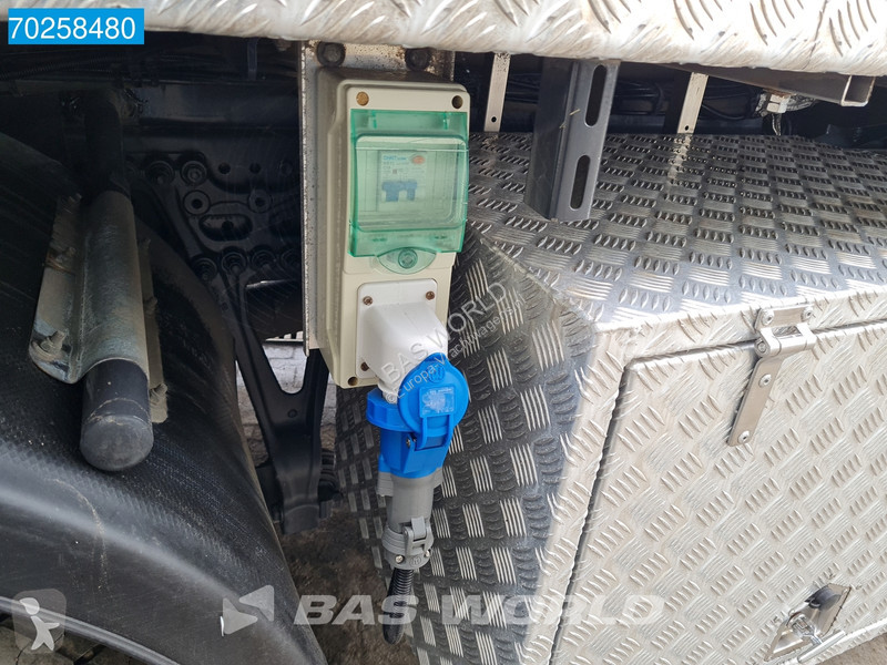 Camion Mercedes 1830 4X2 Hubarbeitsbühne 14.70m...