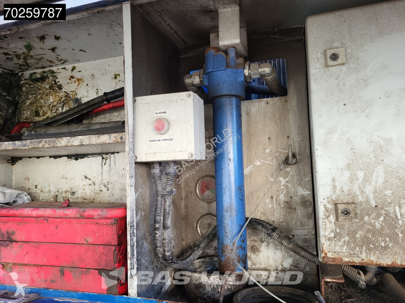 Kamion Mercedes 3251 8X4 PUMI Putzmeister TMM...