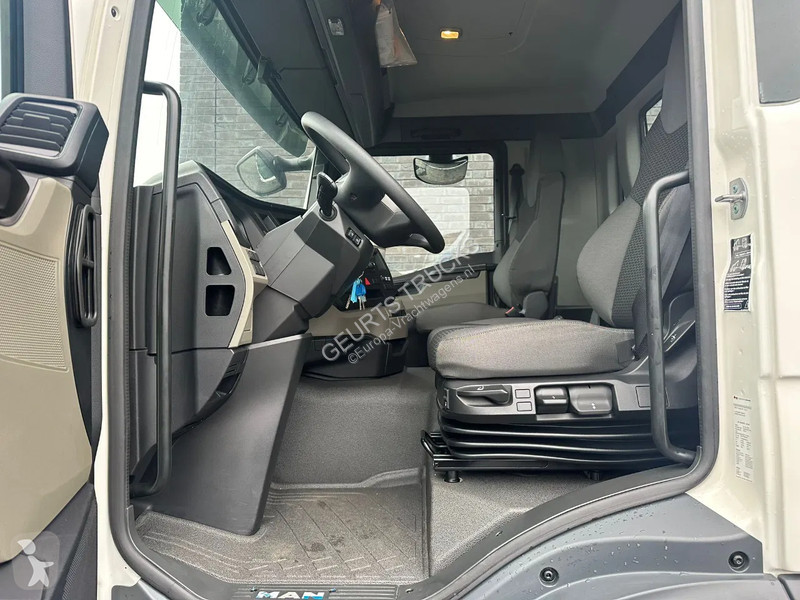 Kamion MAN 35.470 8X4 HMF 4020-K6 + FJ 600 K4...