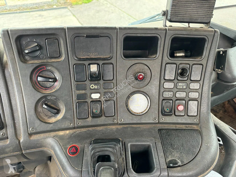 Camion Scania -360 6X4 EURO 2 HIAB 200 C-5 ALL...