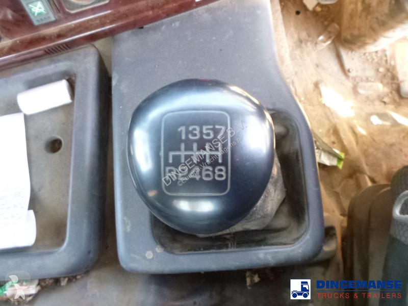 Camion Hino FY1EUKA 8x4 tipper RHD + Palfinger...