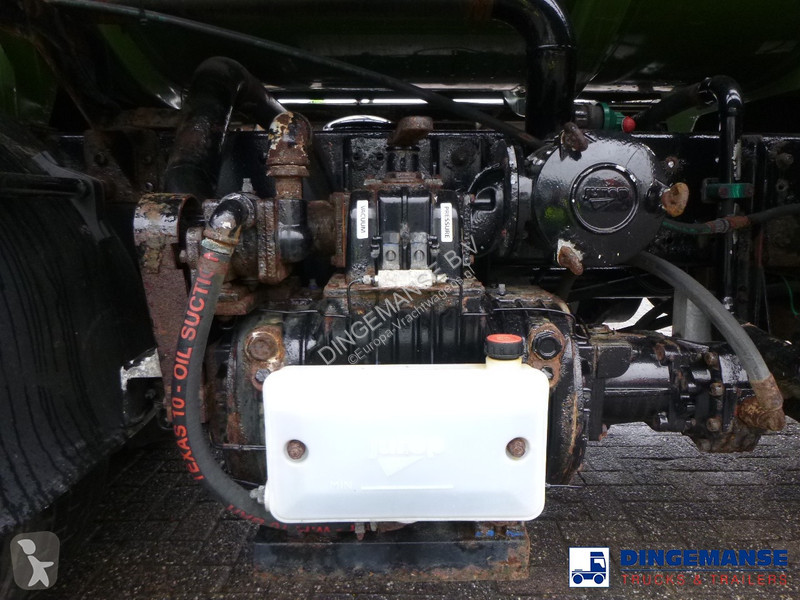 Lastbil Volvo FM7 290 6X4 RHD vacuum tank 13.7 m3