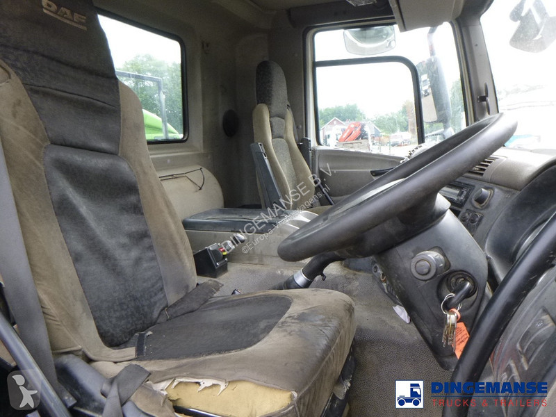 Camion DAF 75310 6x4 RHD tipper + HMF 1144 K-1...