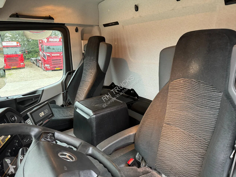Kamion Mercedes 1927 4X2 4 UNITS EURO 6...