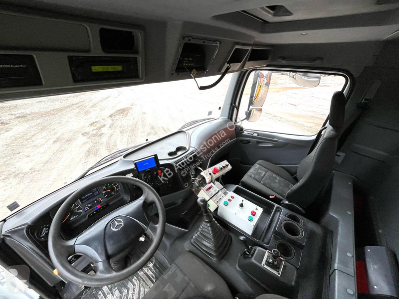 Camion Mercedes 1824 4x4 POSSIBLE TO BUY WITH...
