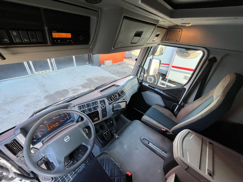Kamion Volvo FL 280 4x2 V-100MAX / BOX L=9455 mm