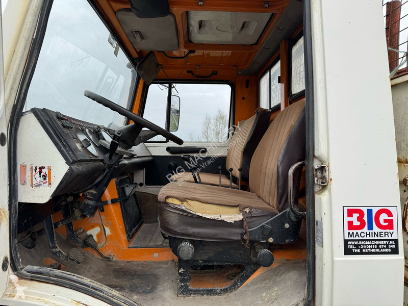 Lastbil Mercedes 424