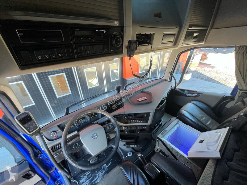 شاحنة Volvo FH 540 8x4*4 BOX L=6145 mm