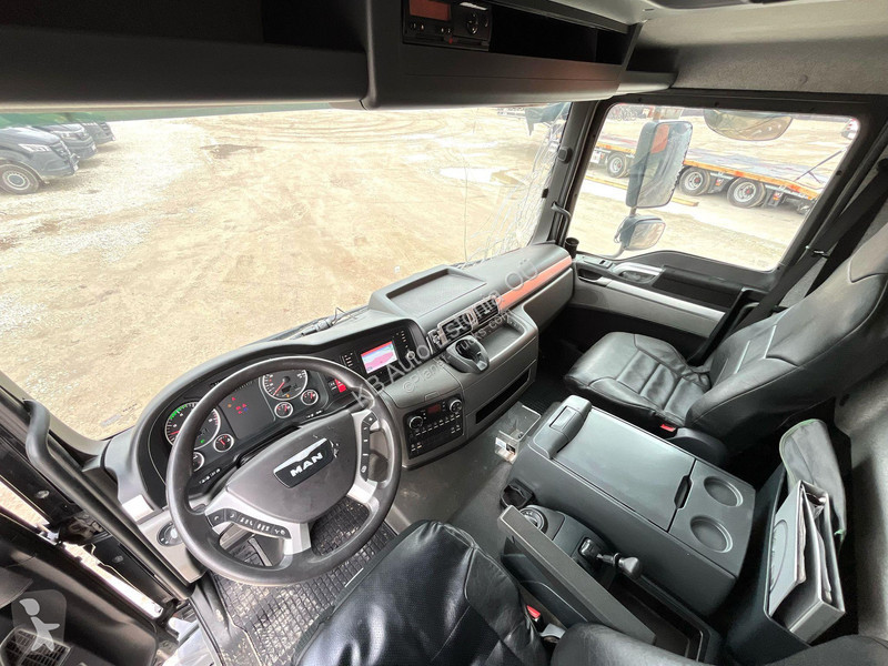 Lastbil MAN 8.180 4x2 CAB DAMAGE ! / Fassi F28...