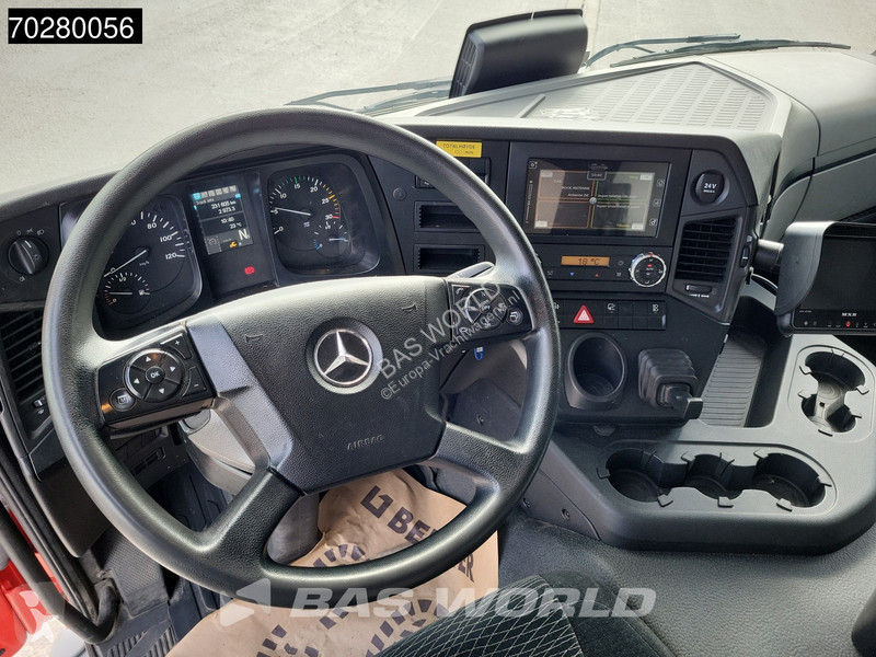 Vrachtwagen Mercedes 1827 4X2 19tonner 2000kg...