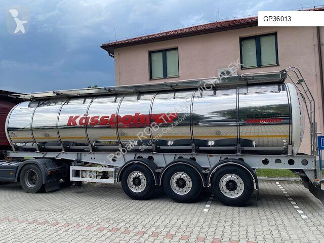 Camion Kässbohrer KA-INB