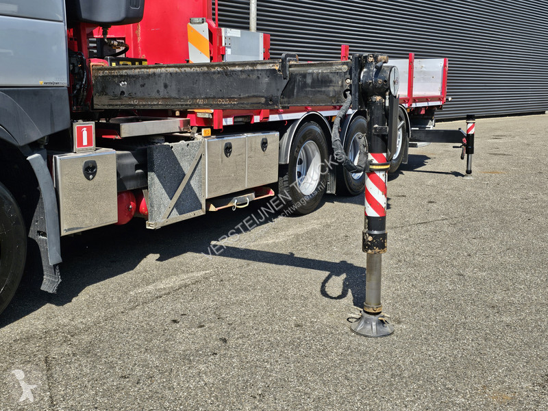 Vrachtwagen Volvo FM  8x4-4 / FASSI 36.5 t/m -8...