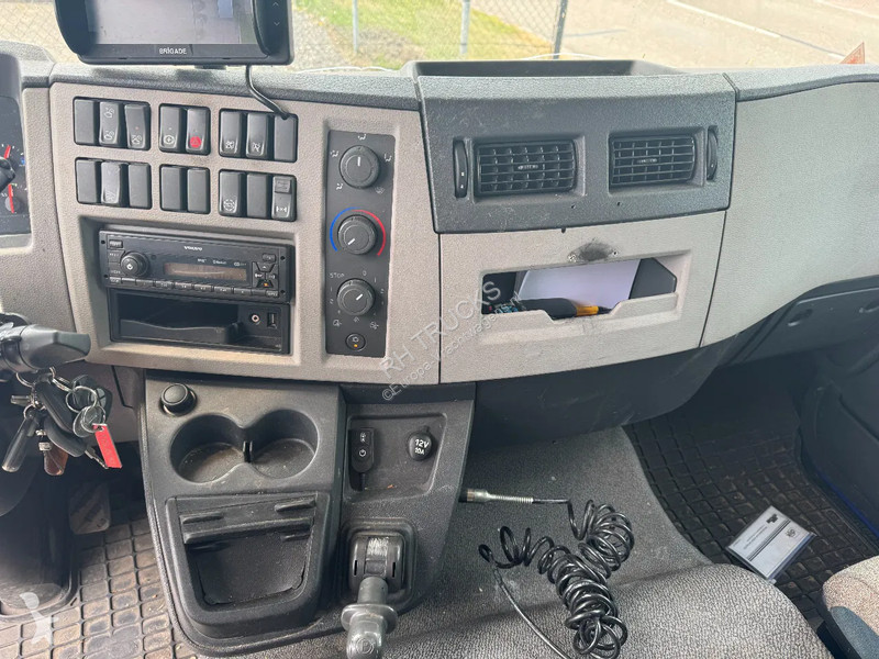 Kamion Volvo 250 4X2 EURO 6 DHOLLANDIA LIFT +...