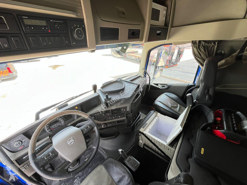 Camion Volvo 6x4 PK26002 + JIB / PLATFORM...