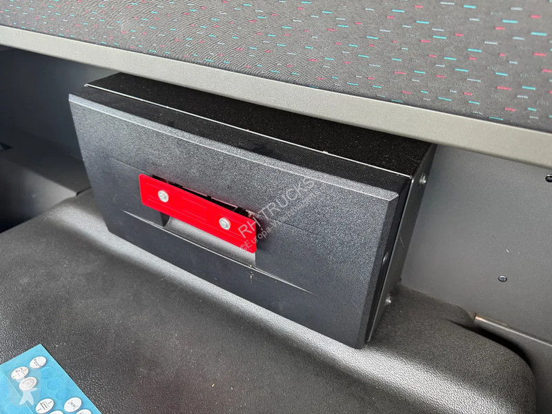 Kamion Volvo 6X2 EURO 6 VDL 21T HOOK
