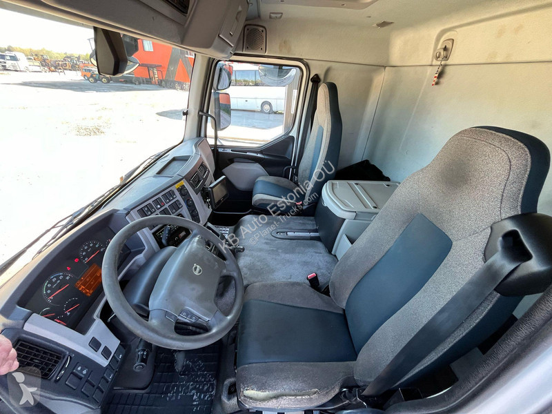 Kamion Volvo 280 4x2 BOX L=9484 mm
