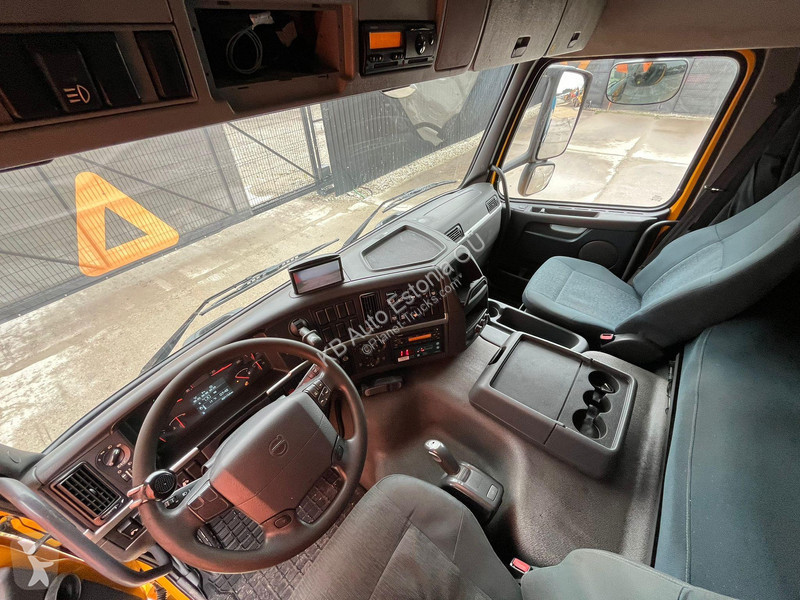 Kamion Volvo FM 370 6x2 BOX L=5128 mm
