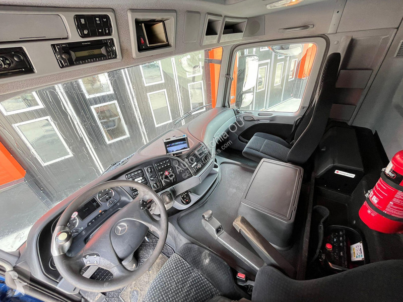 Kamion Mercedes 2536 6x2*4 FOR SALE AS CHASSIS