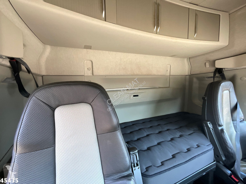 Kamion Volvo 8x4 Euro 6 Palfinger 92 Tonmeter...