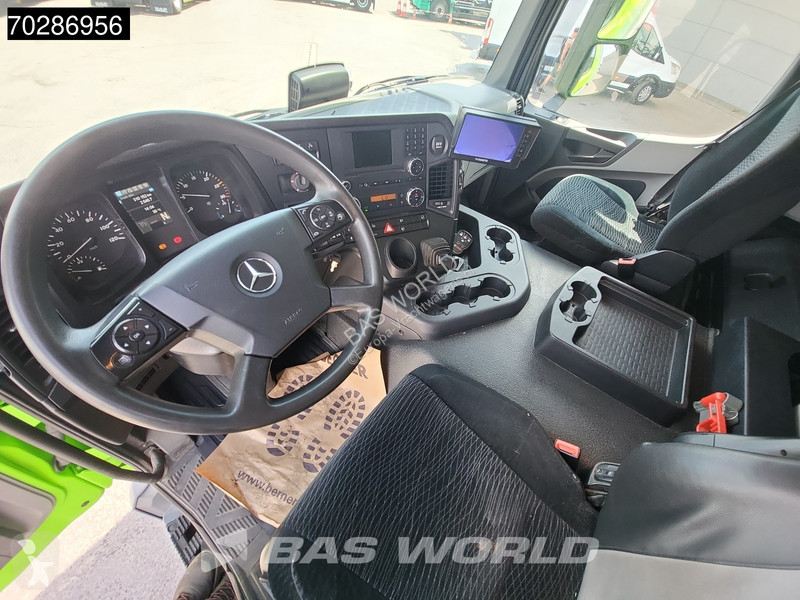 Vrachtwagen Mercedes 1827 4X2 2000kg...
