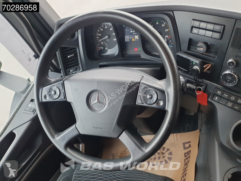 Vrachtwagen Mercedes 1827 4X2 2000kg...